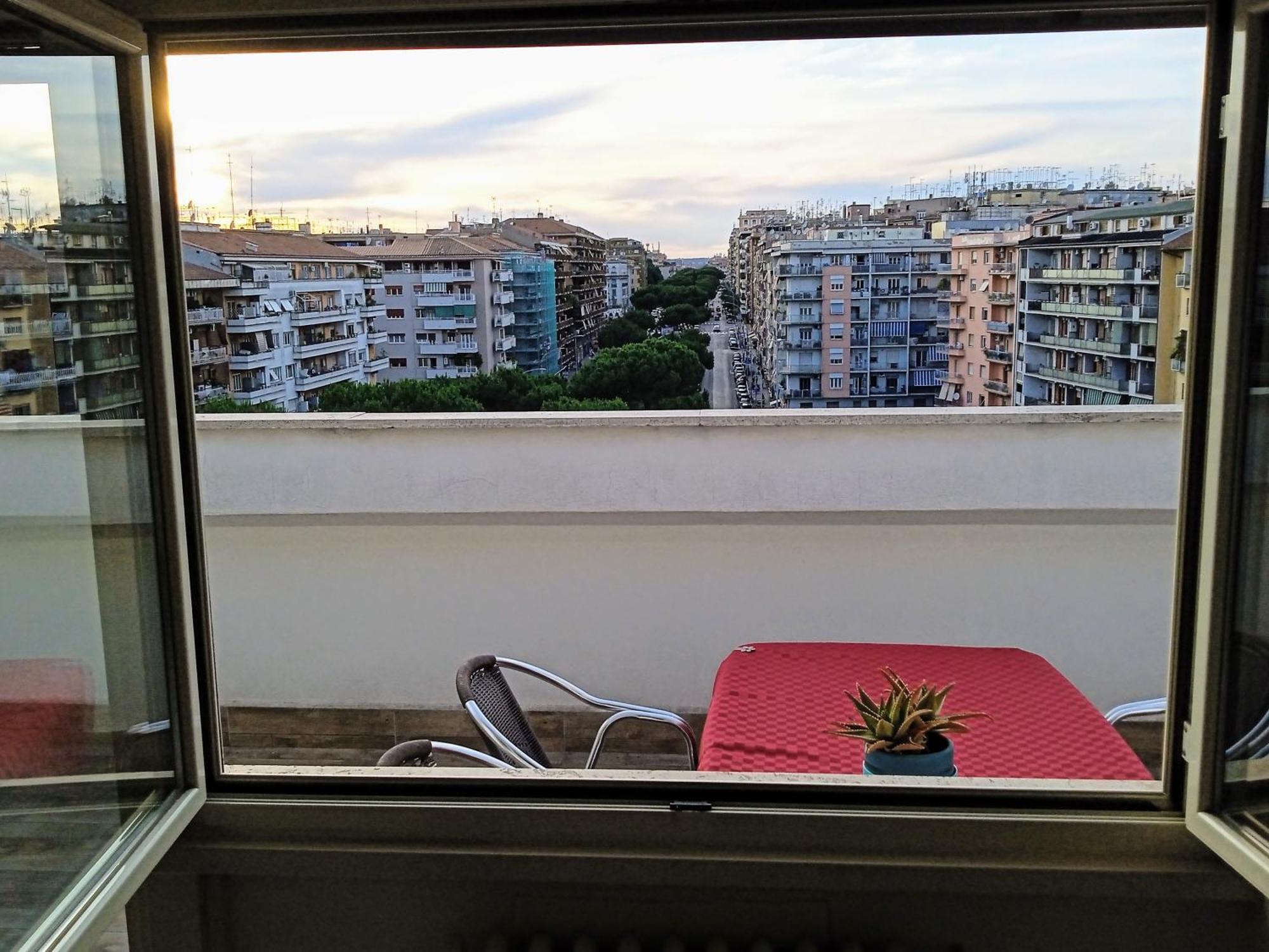 Appartamento Attico Luminoso Terrazza Metro A Aria Cond Wifi
